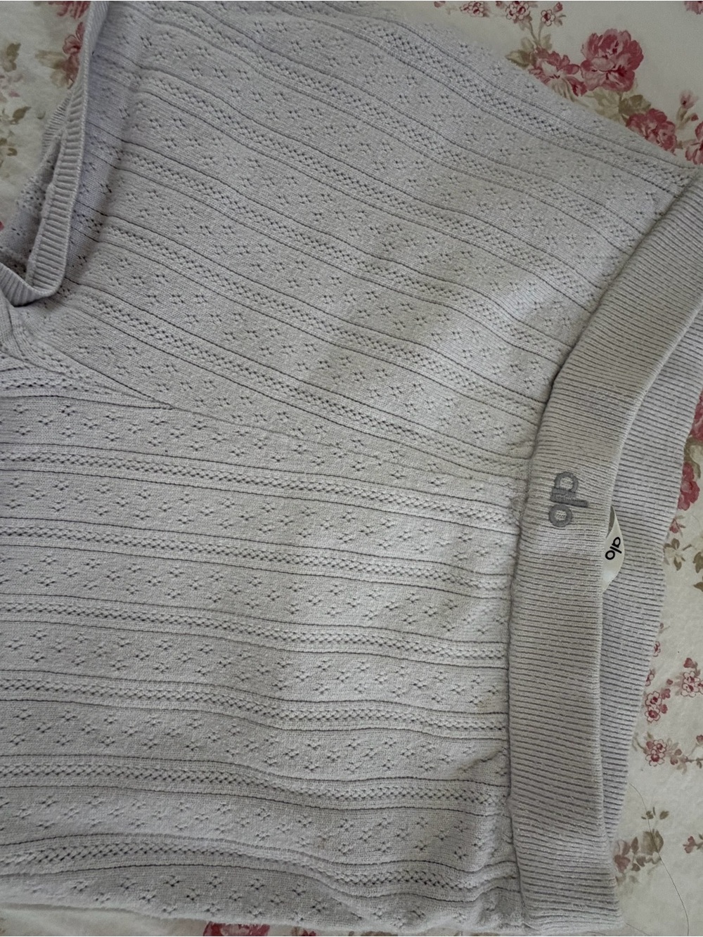 ALO Yoga Light Gray Scoop Neck Knit Top